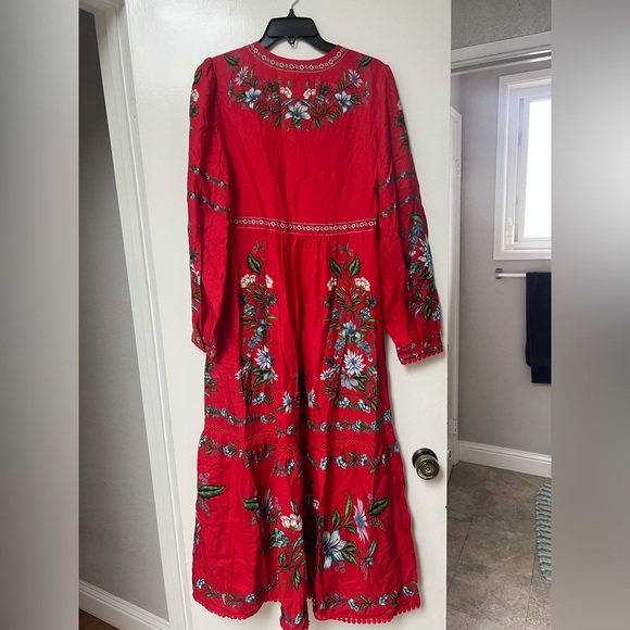 Farm Rio Red Sweet Bloom Bouquet Midi Dress - Medium - New with Tags - Picture 5 of 5